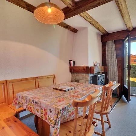 Grand Monts 112 Apartment
